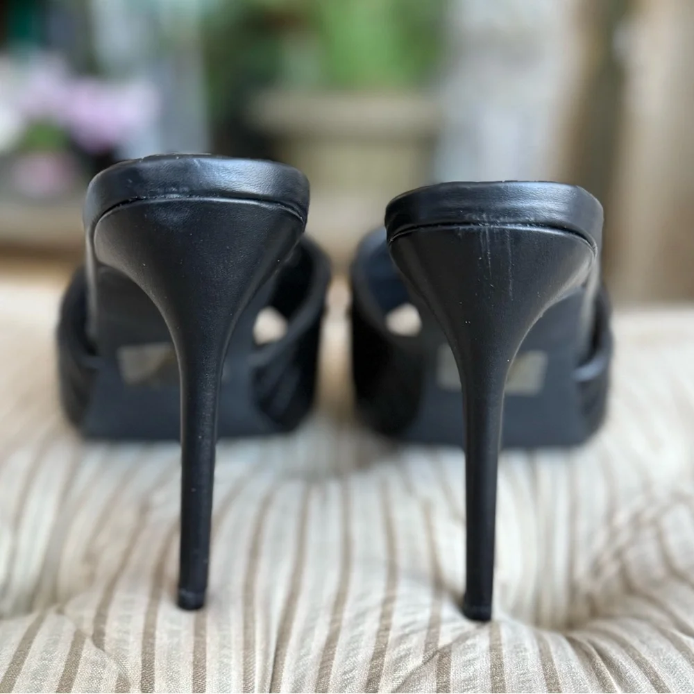 Black Quilted Slide Sandals with Gold Chain mules - Picture 9 of 9